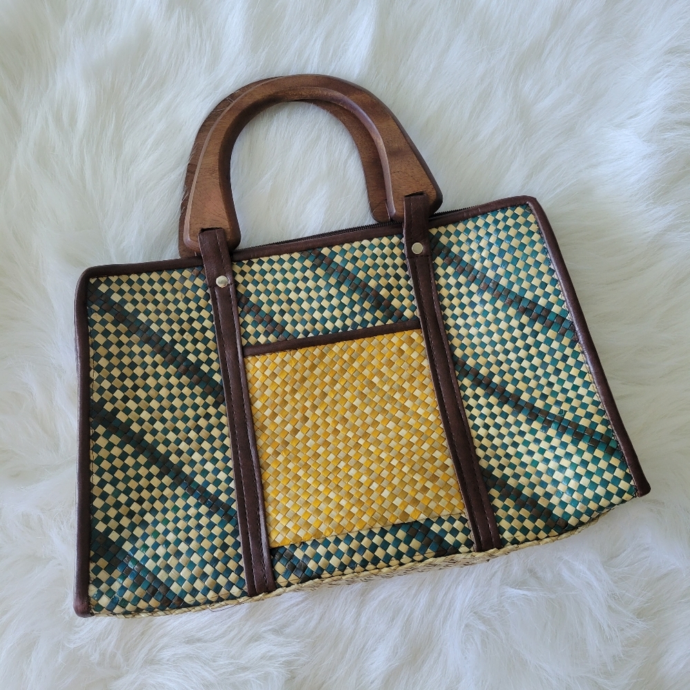 Woven Wooden Handle Bag Fully Lined Gorgeous Colors Mixed Media Every Season